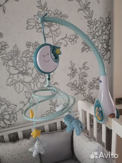Карусель детская Chicco, мобиль для кроватки