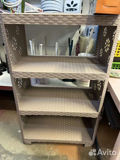 Этажерка плетеная