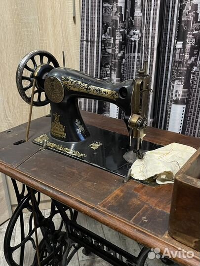 Антиквариат швейная машинка Zinger