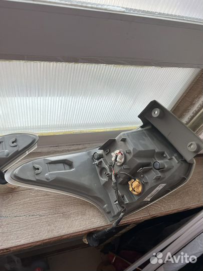 Фонарь левый,правый Mitsubishi Outlander