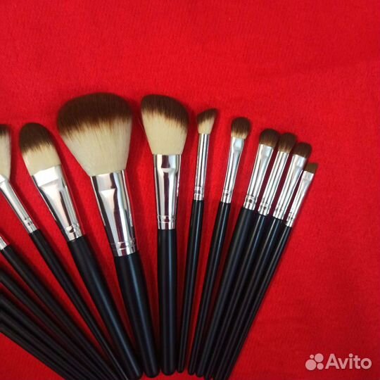 Кисти для макияжа новые