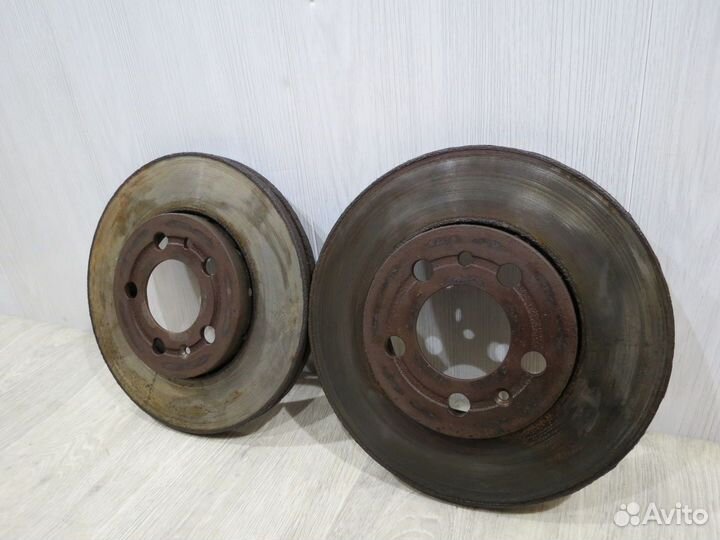 Диск тормозной передний Volkswagen Polo