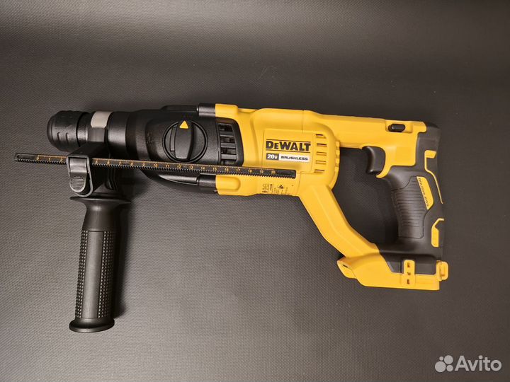 Аккумуляторный перфоратор DeWalt dch133