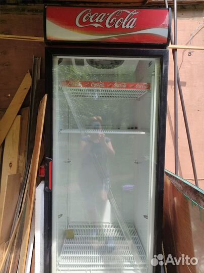 Холодильник Coca-Cola