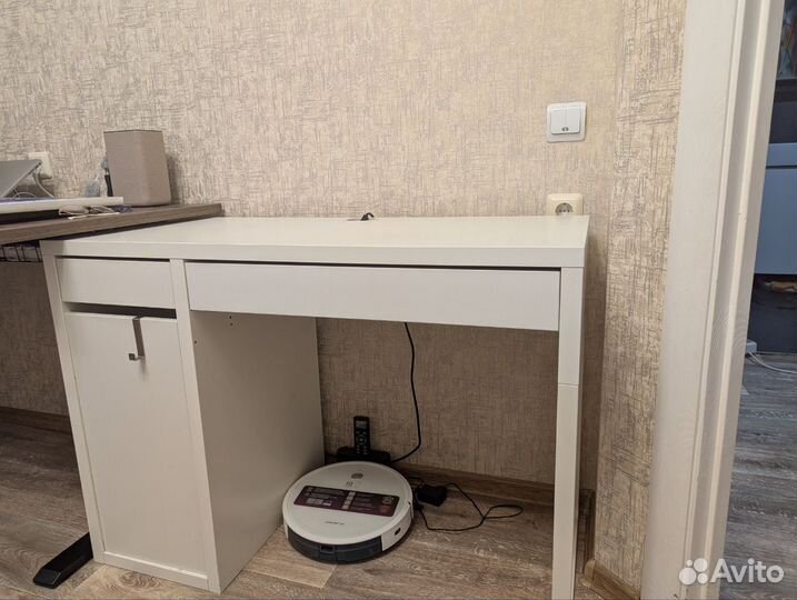 Письменный стол IKEA