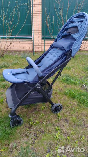Коляска прогулочная