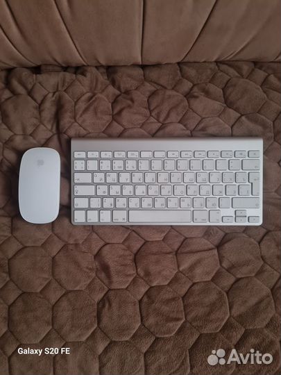 Клавиатура и мышь Apple