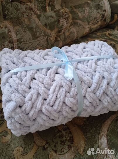 Плед из плюшевой пряжи