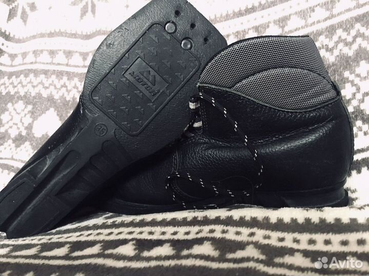 Лыжные ботинки 36 размер