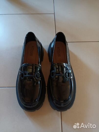 Лоферы женские