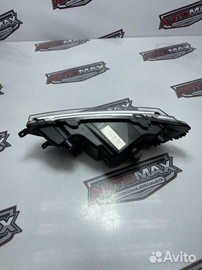 Фара противотуманная правая Skoda Octavia A7 2014