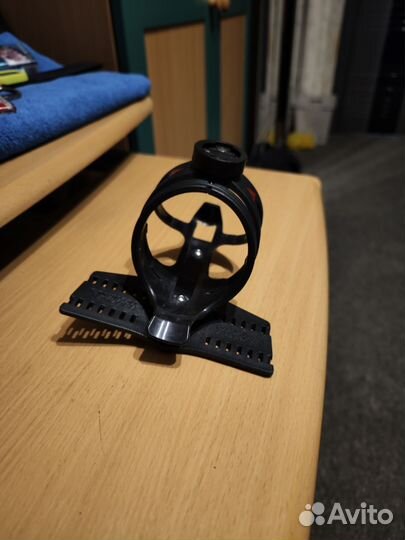 Флягодержатель на лежаки