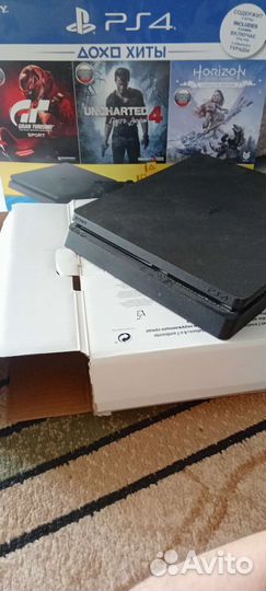 Sony PS4 slim