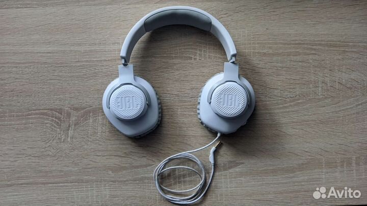 Наушники Jbl quantum 100
