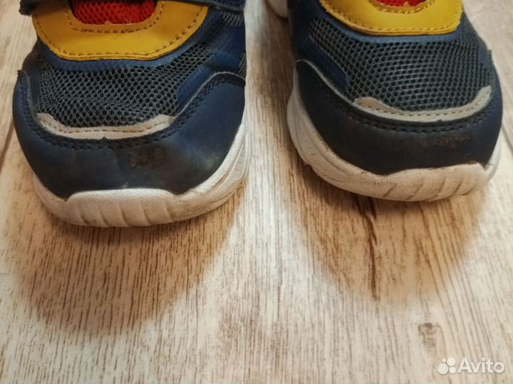 Кроссовки детские на мальчика