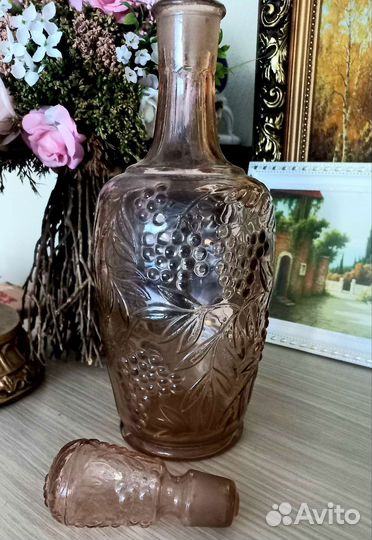 Графин. Коричневые стекло. Винтаж