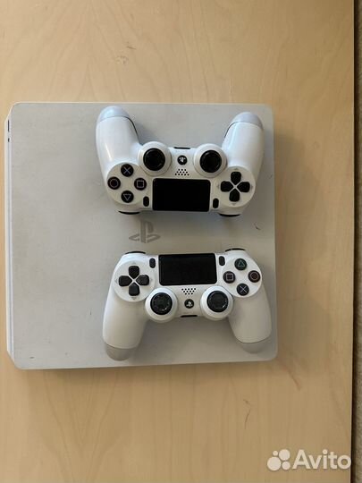 Sony playstation 4 slim