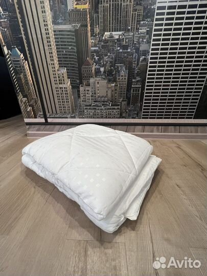 Одеяло 1.5 спальное лебяжий пух/тик