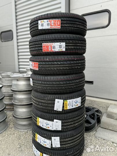 Sunfull HF-668 215/65 R16