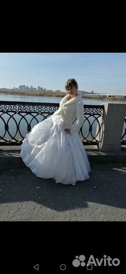 Платье свадебное 48-50