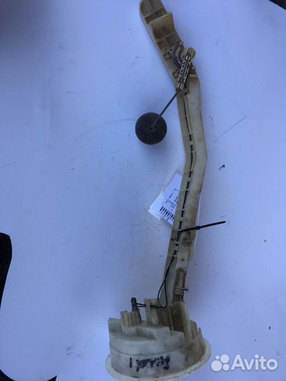 Датчик уровня топлива ауди а8 д2 (Audi A8)