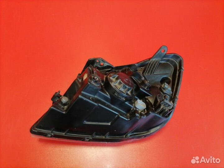 Фара передняя правая Kia Rio JB G4EE 2011