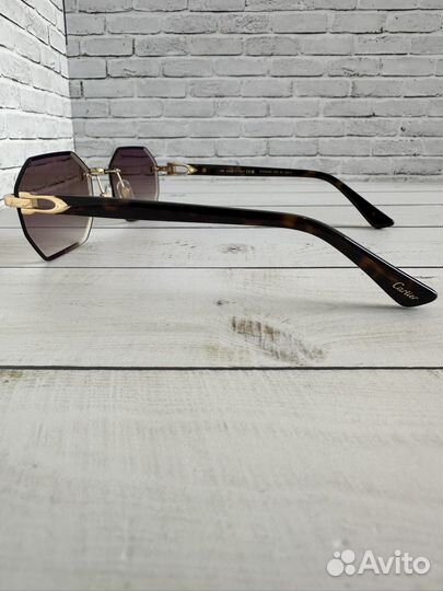 Солнцезащитные очки Cartier CT0439