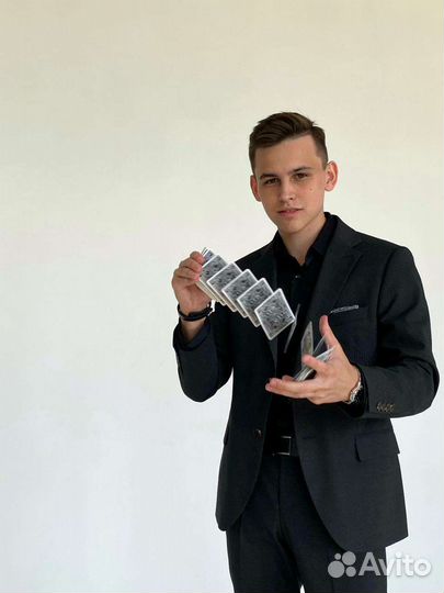 Фокусник Иллюзионист