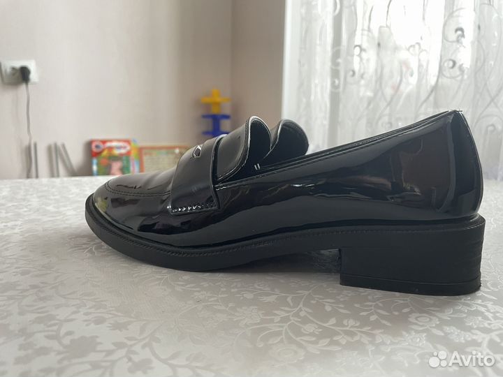 Лоферы женские 34 размер