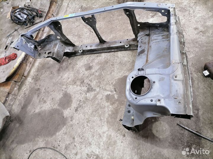 Передняя часть для Subaru Forester (SF5) 1997-2000