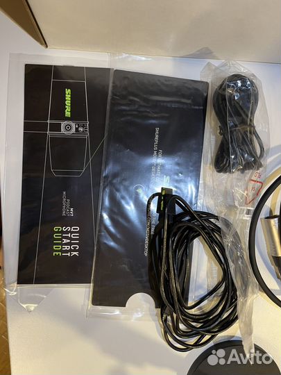 Студийный микрофон shure mv7x grey