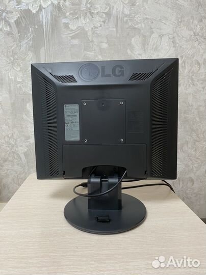 Монитор LG flatron