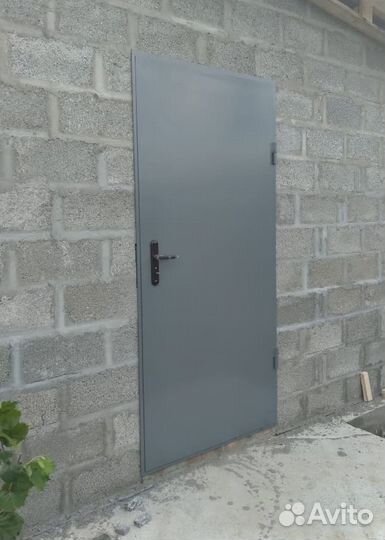 Дверь металлическая новая