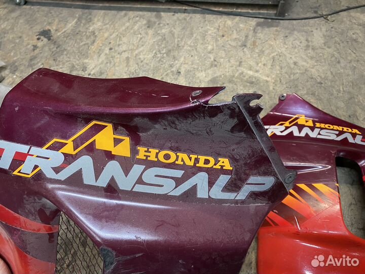 Боковой пластик honda XL 600 V 400 transalp