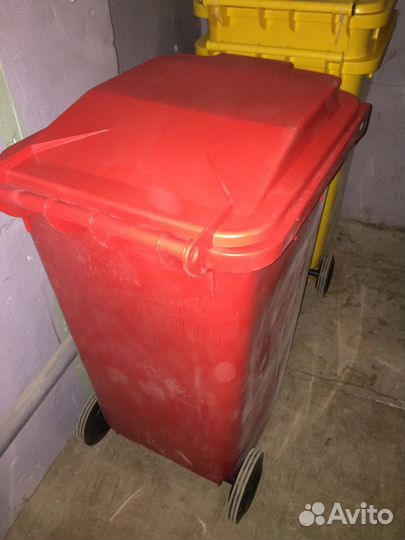 Мусорный контейнер 240 л