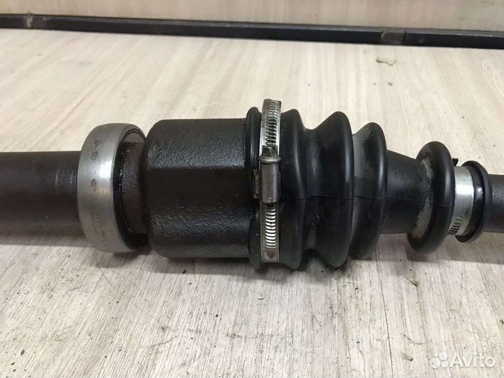 Привод правый Ford focus 1 1,8 МКПП