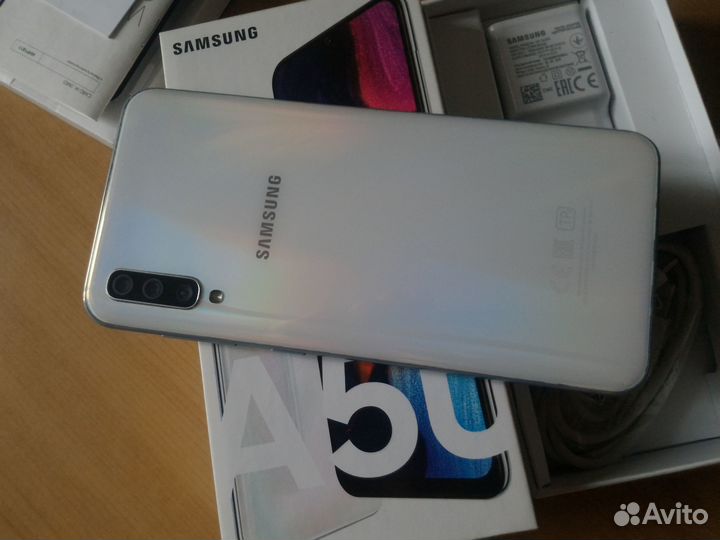 Samsung А50 64,128Gb