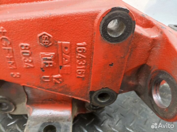 Кронштейн рессоры передней правый Daf XF105