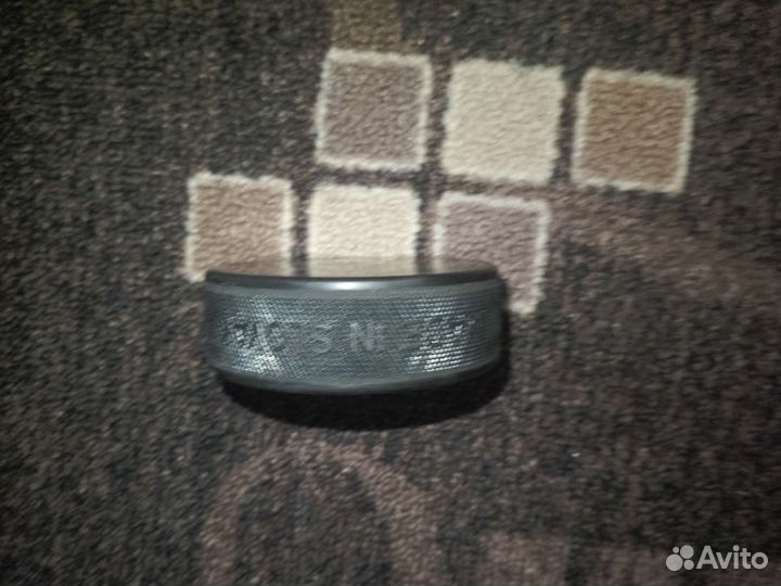 Шайба хоккейная