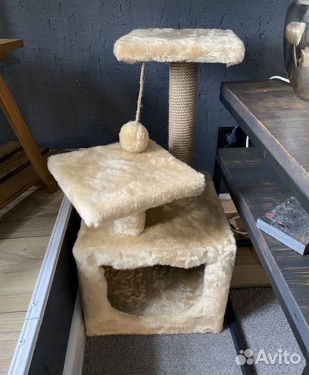 Домик для кошки с когтеточкой