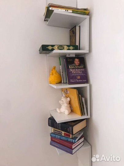 Полка настенная угловая