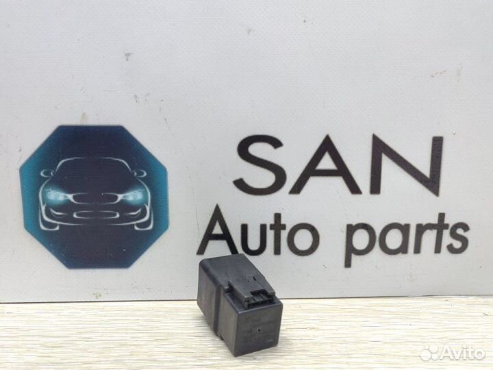 Реле включения вентилятора Bmw 3 F30 N47D20 2013