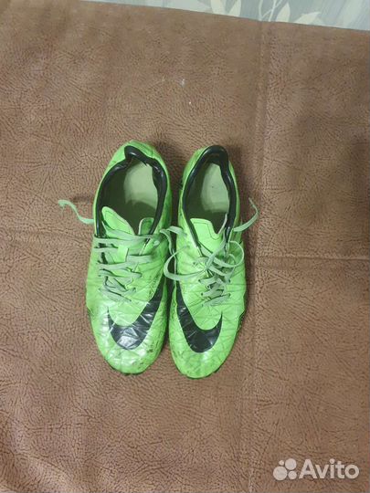 Футбольные бутсы