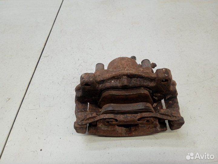 Суппорт передний правый Land Rover Freelander 2