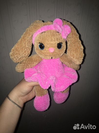 Зайка из плюшевой пряжи