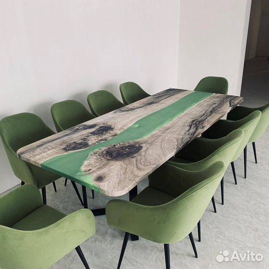 Стол обеденный 'Comparable Drop'