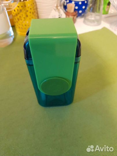 Бутылочка с трубочкой