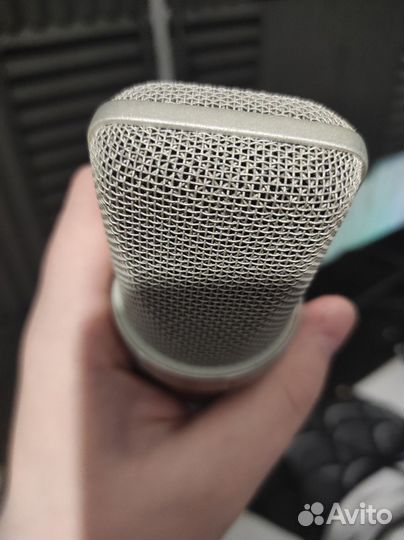 Студийный микрофон Neumann TLM 102