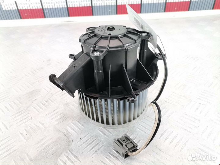 Моторчик печки для Opel Astra J 1845126