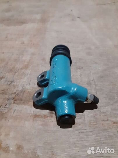 Цилиндр сцепления рабочий на Хино 300